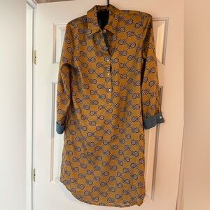 J. McLaughlin Amara Heraldic Knot Shirt Dress in Gold Twill. EUV. Size small